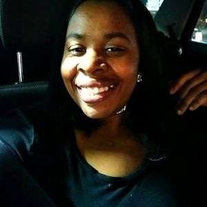 Meet your Posher, Candis